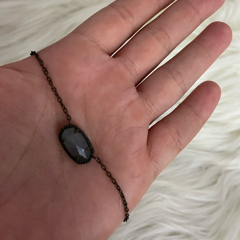 Kendra Scott necklace